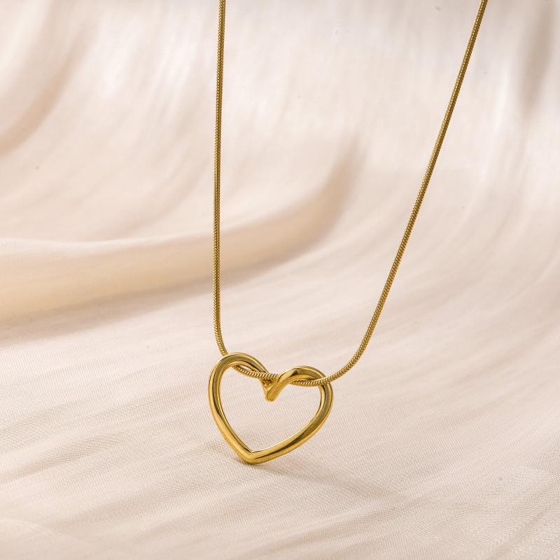 Golden In-heart necklace